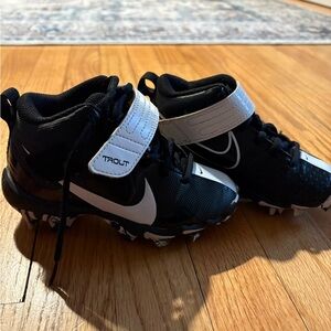 Nike Kids Black & White Tball Cleats